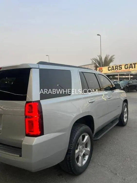 Chevrolet Tahoe 2015 for Sale in Ajman Image-11