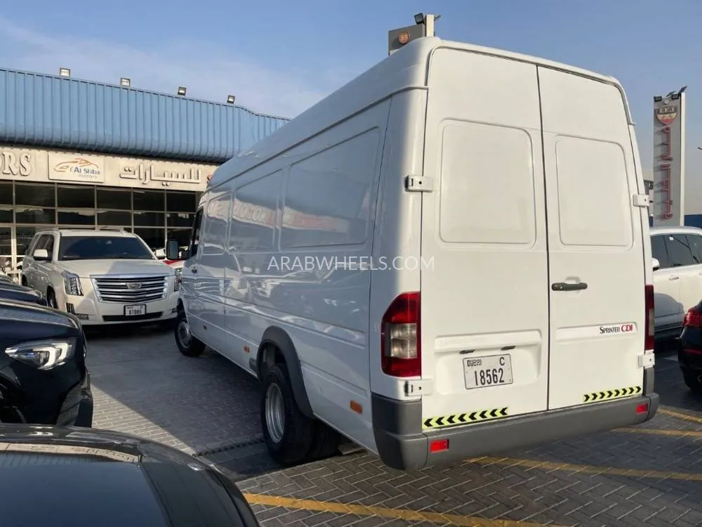 Mercedes Benz Sprinter 2010 for Sale in Ajman Image-6