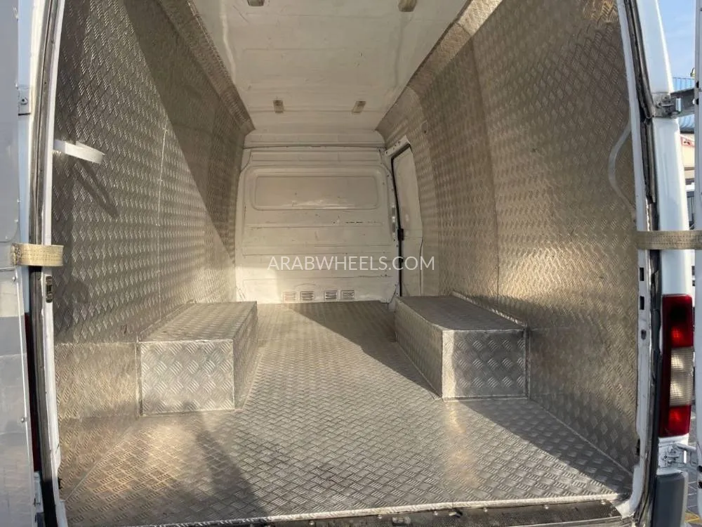 Mercedes Benz Sprinter 2010 for Sale in Ajman Image-16
