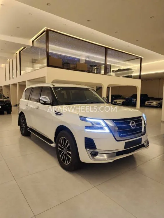 Nissan Patrol 2014 for Sale in Ajman Image-11