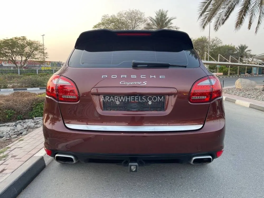 Porsche Cayenne 2011 for Sale in Ajman Image-8