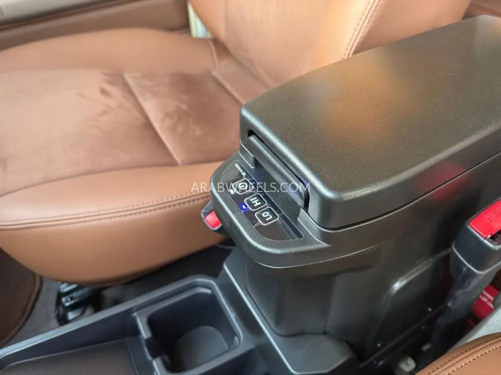 Toyota Land Cruiser 2024 for Sale in Ajman Image-13