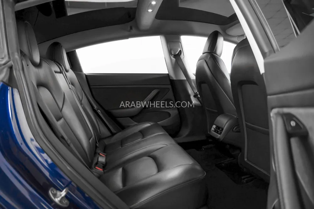 Tesla Model 3 2021 for Sale in Dubai Image-13