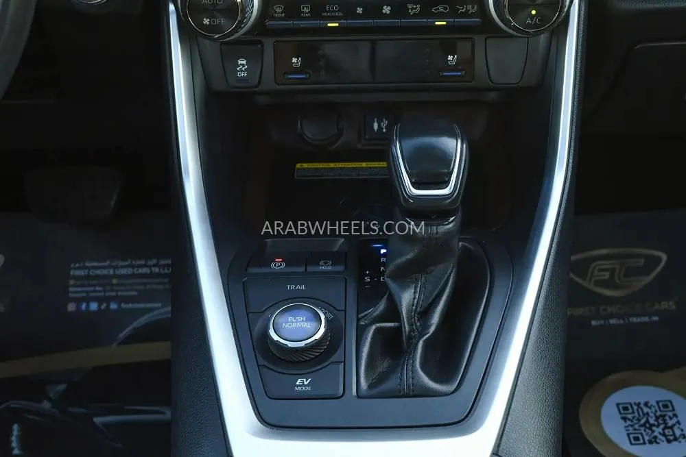 Toyota Rav4 2019 for Sale in Sharjah Image-17