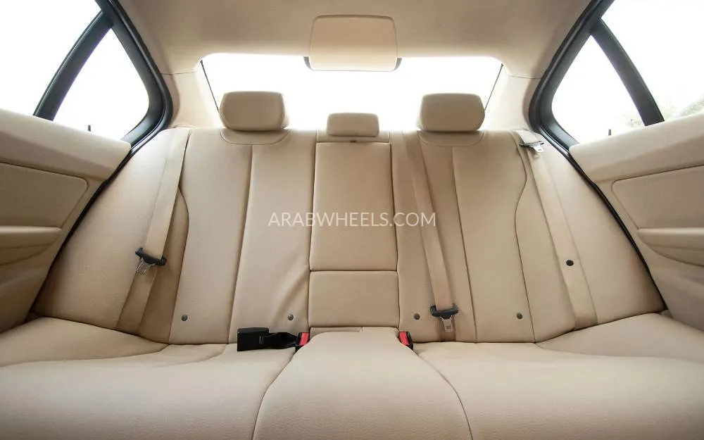 BMW 3 series 2017 for Sale in Sharjah Image-9