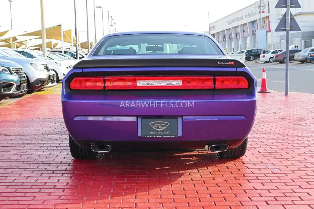 Dodge Challenger 2010 for Sale in Sharjah Image-8