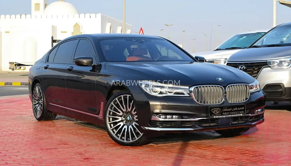 BMW 7 series 2016 for Sale in Sharjah Image-2