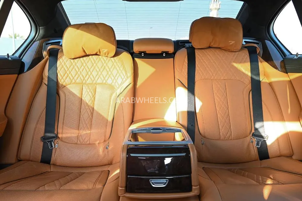 BMW 7 series 2016 for Sale in Sharjah Image-12