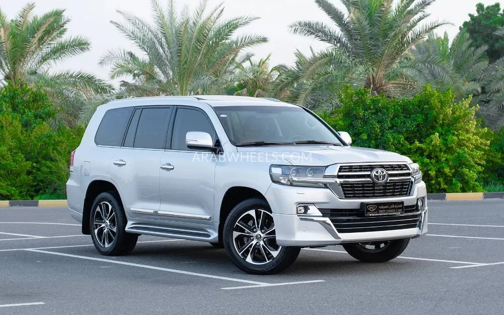 Toyota Land Cruiser 2021 for Sale in Sharjah Image-2