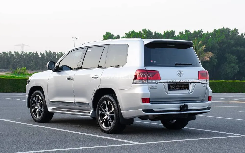 Toyota Land Cruiser 2021 for Sale in Sharjah Image-4