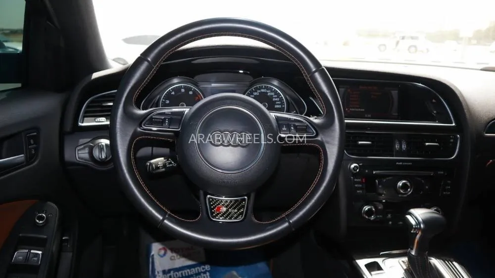 Audi A4 2019 for Sale in Sharjah Image-7