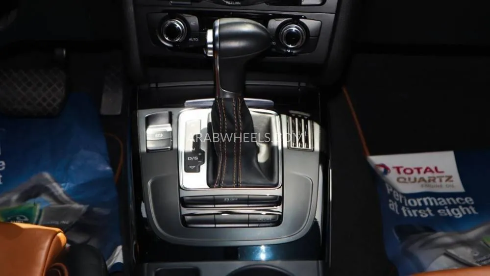 Audi A4 2019 for Sale in Sharjah Image-10