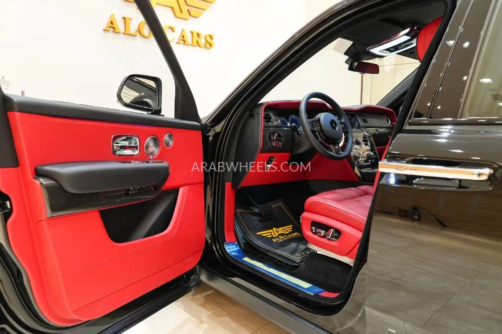 Rolls Royce Cullinan 2023 for Sale in Dubai Image-7