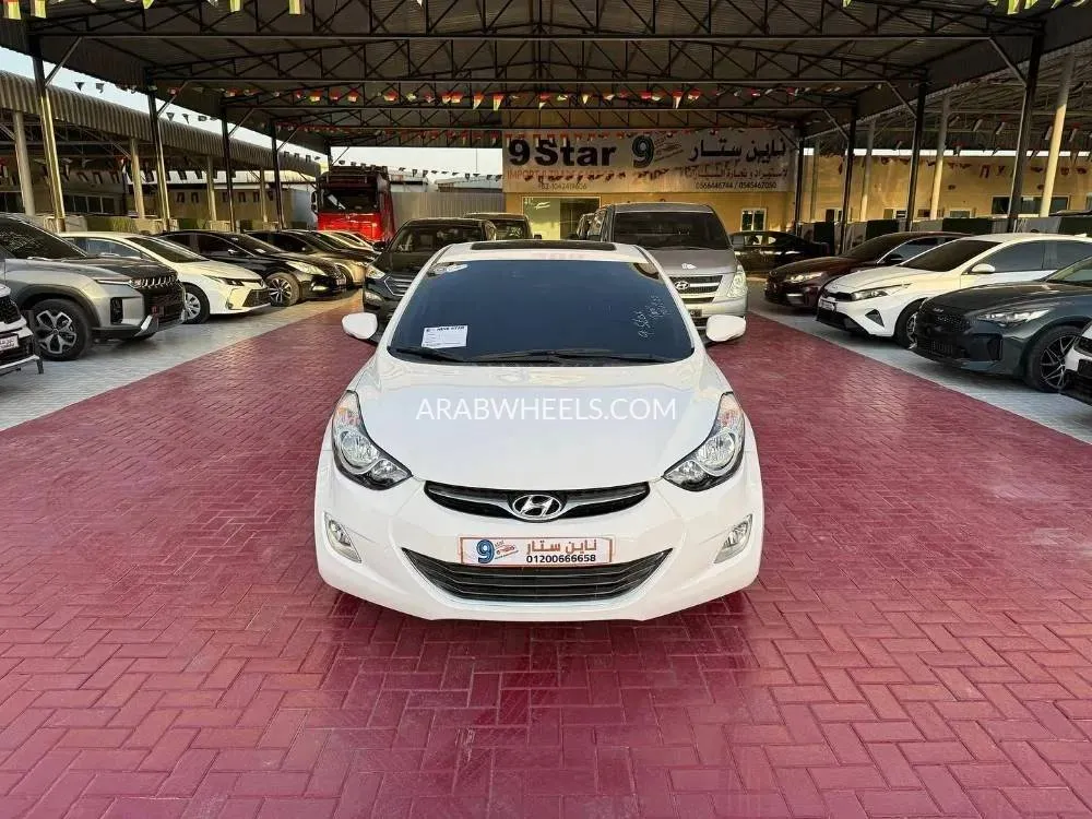هيونداي إلنترا 2013 for Sale in عجمان Image-2
