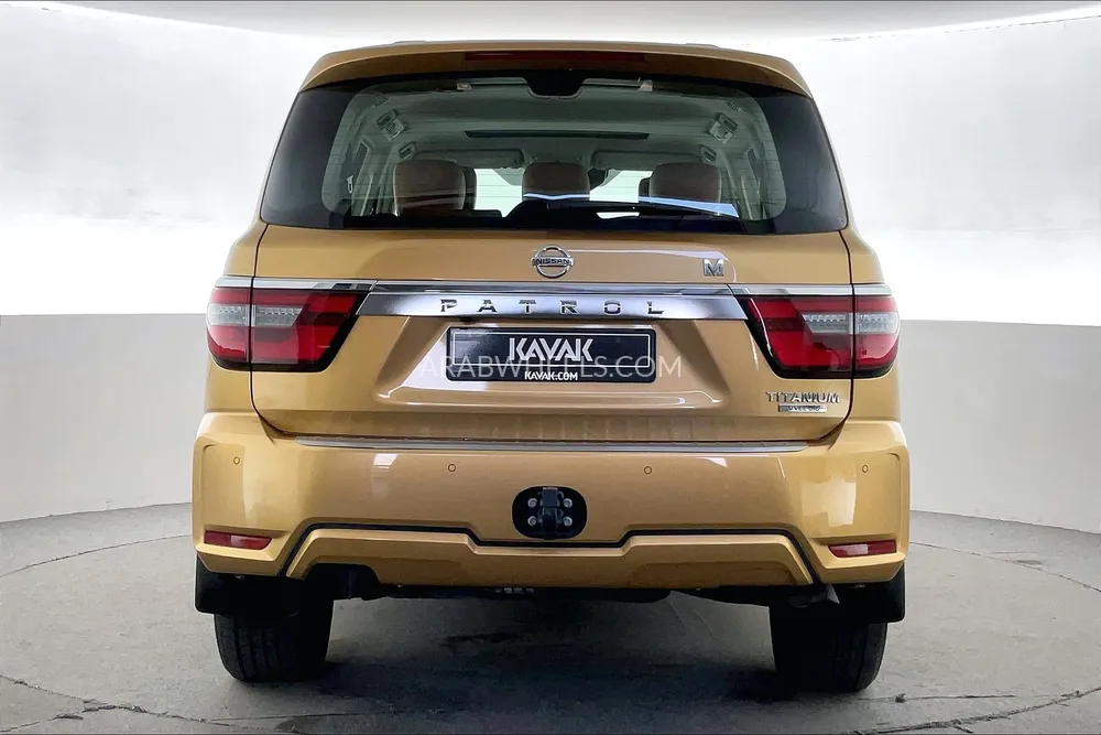 Nissan Patrol 2021 for Sale in Sharjah Image-5