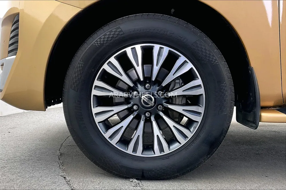 Nissan Patrol 2021 for Sale in Sharjah Image-10