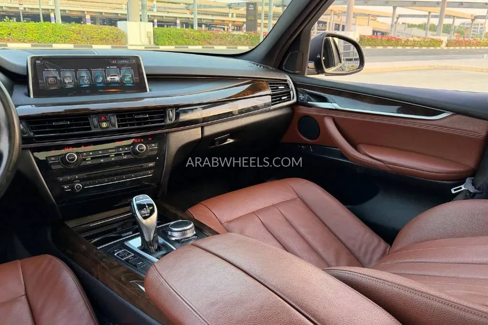 BMW X5 2017 for Sale in Dubai Image-12