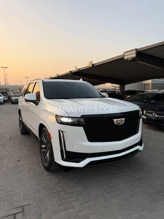 Cadillac Escalade 2023 for Sale in Sharjah Image-2