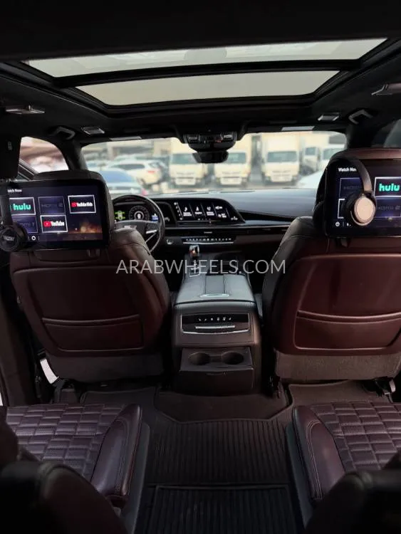 Cadillac Escalade 2023 for Sale in Sharjah Image-11