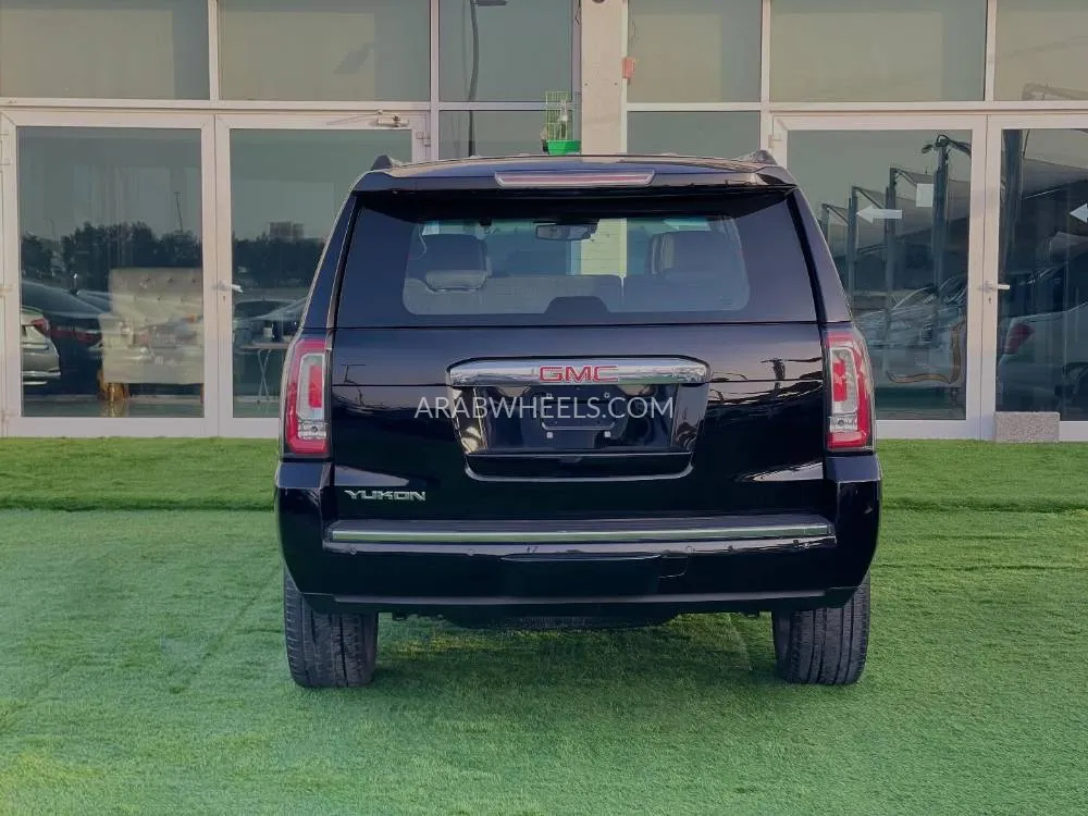 GMC Yukon 2015 for Sale in Sharjah Image-10