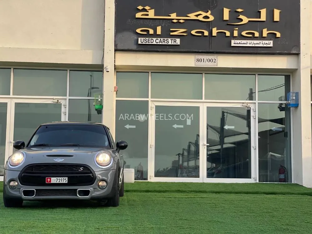 Mini Cooper 2017 for Sale in Sharjah Image-3