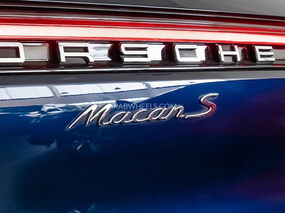 Porsche Macan 2020 for Sale in Dubai Image-15