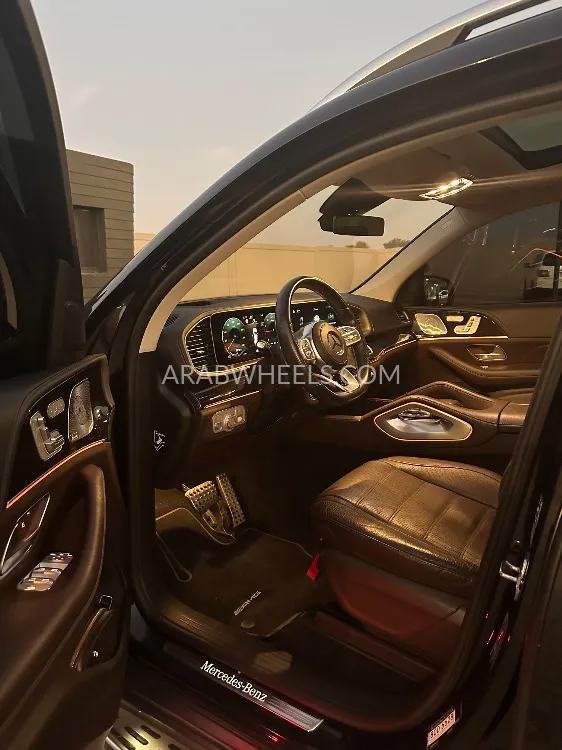 مرسيدس بنز GLS 2022 for Sale in دبي Image-2