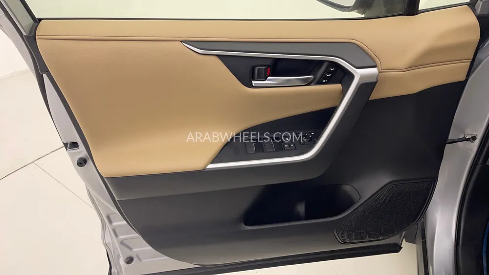 تويوتا راف 4 2021 for Sale in دبي Image-19