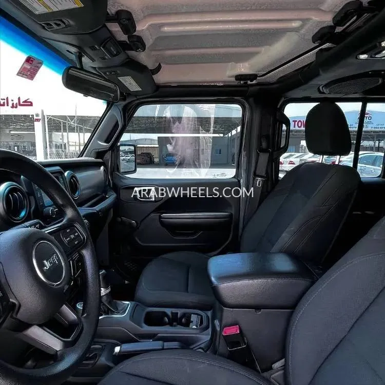 Jeep Gladiator 2021 for Sale in Ajman Image-6