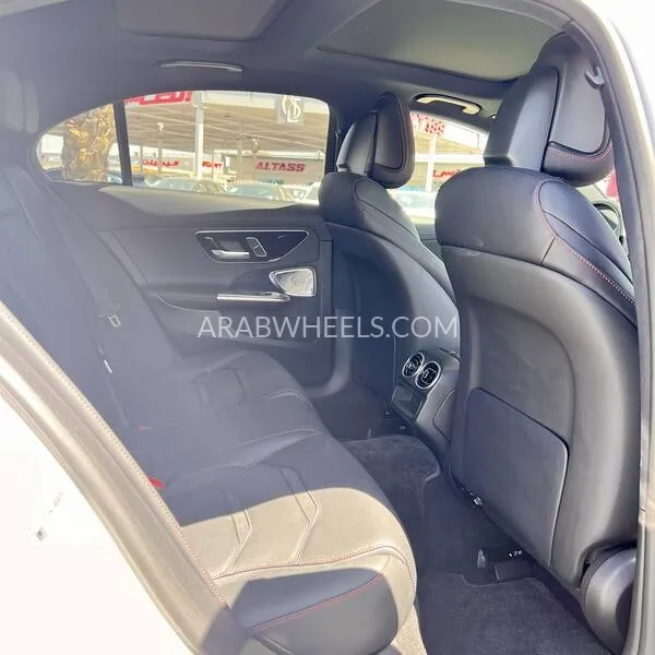 مرسيدس بنز كلاس C 2023 for Sale in دبي Image-12
