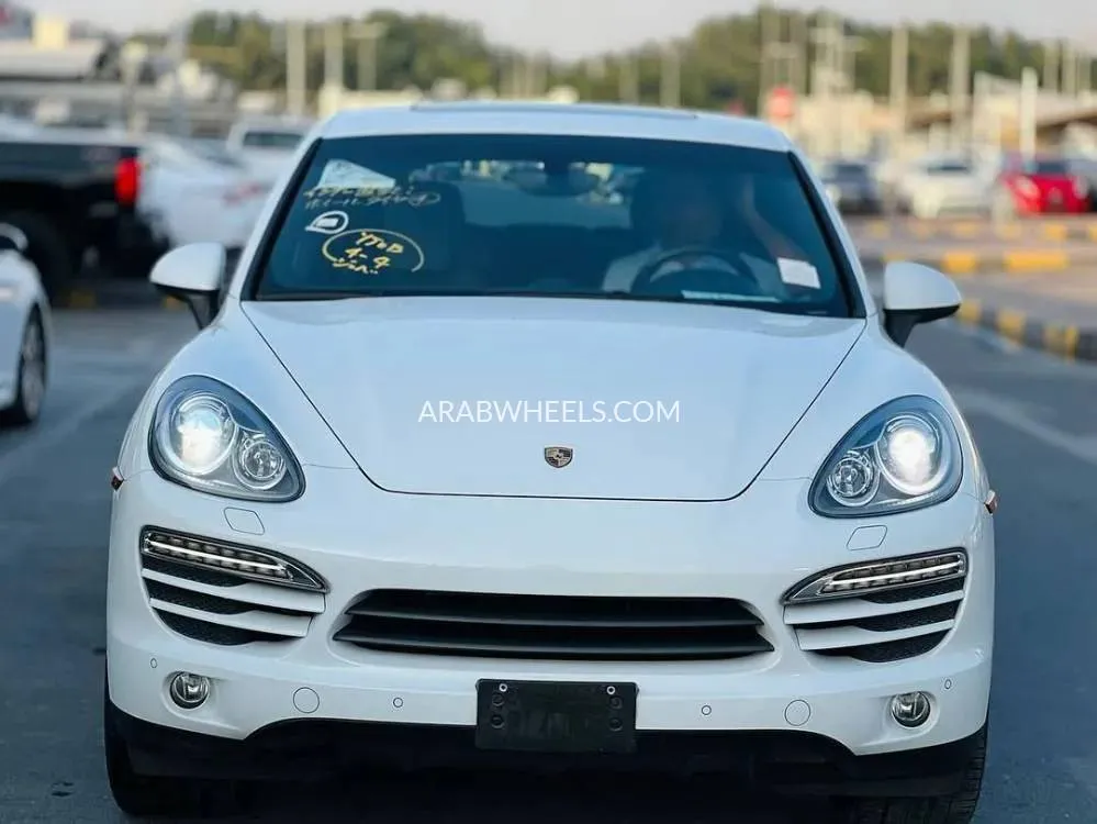 Porsche Cayman 2013 for Sale in Sharjah Image-2