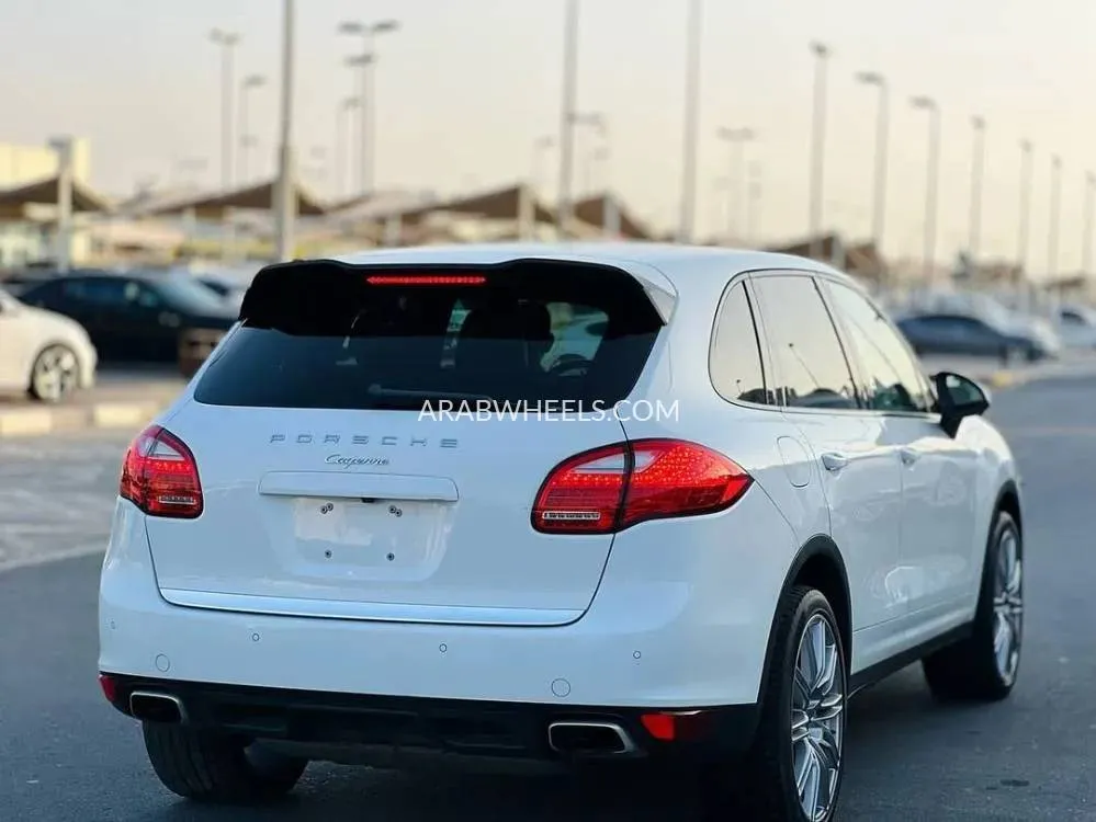 Porsche Cayman 2013 for Sale in Sharjah Image-7