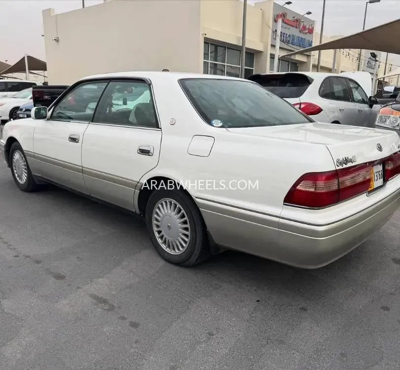تويوتا كراون 1995 for Sale in الشارقة Image-6