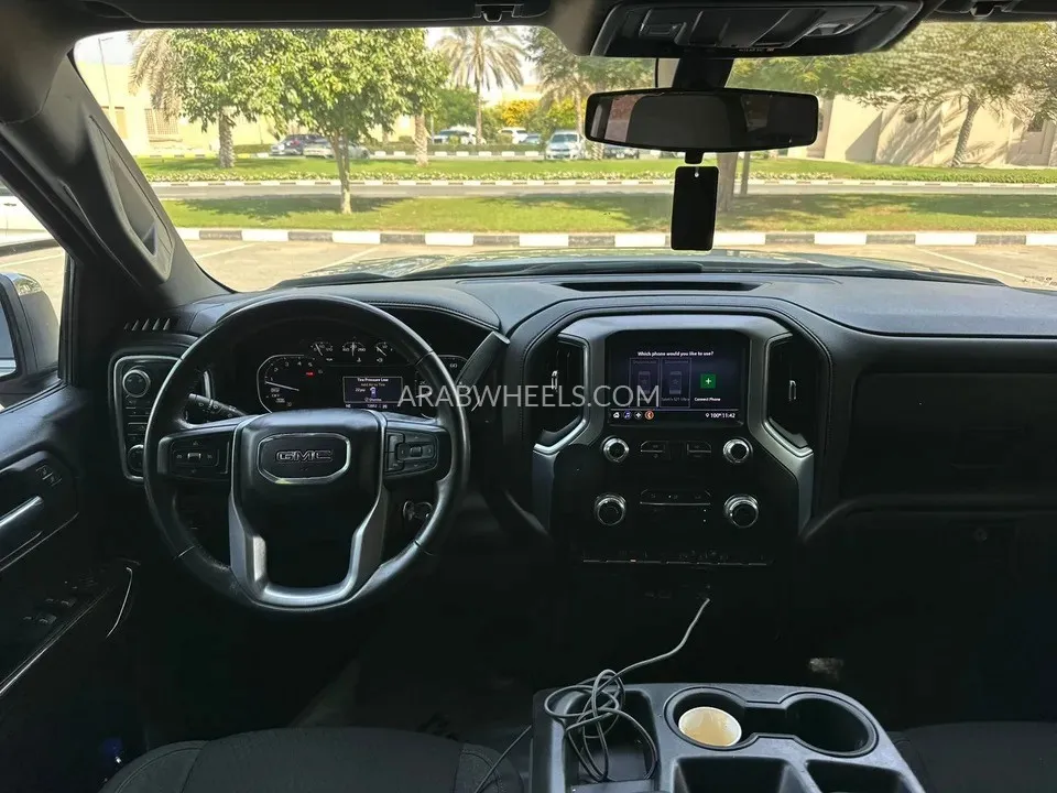 GMC Sierra 2019 for Sale in Sharjah Image-4