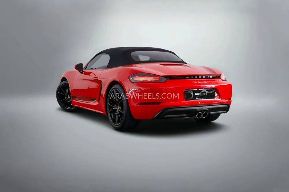 بورشه 718 2024 for Sale in دبي Image-2