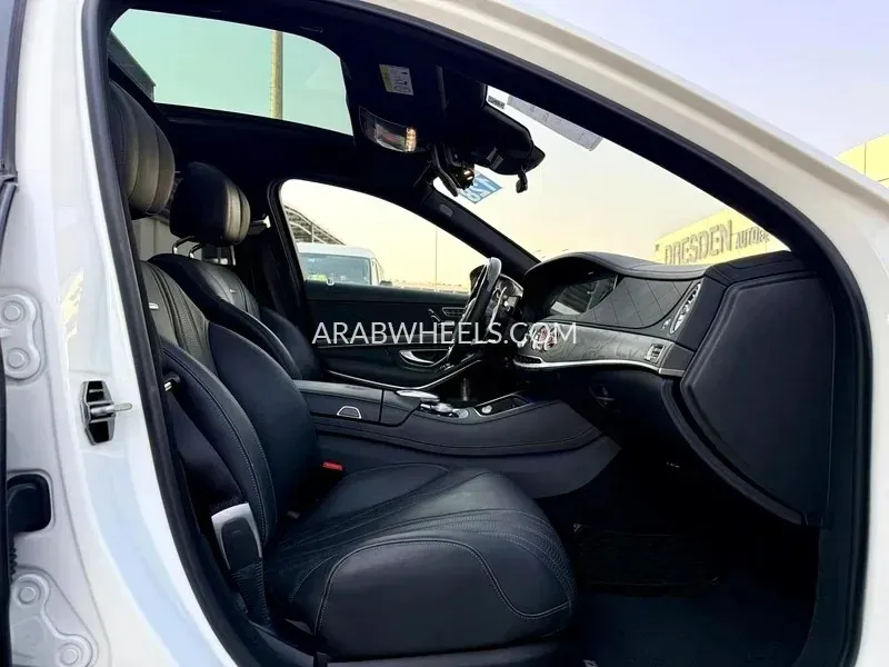 Mercedes Benz CLS Class 2018 for Sale in Dubai Image-15