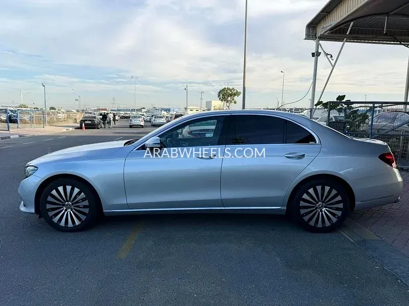 Mercedes Benz E Class 2018 for Sale in Dubai Image-6