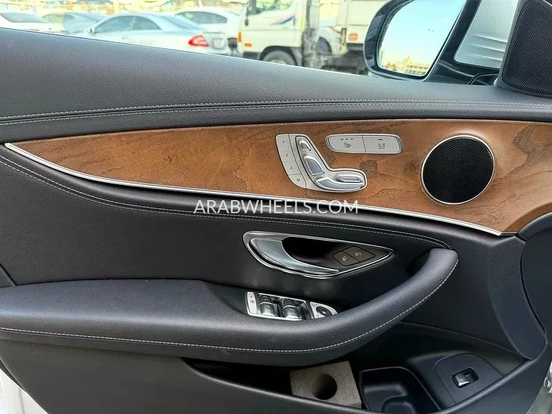Mercedes Benz E Class 2018 for Sale in Dubai Image-11