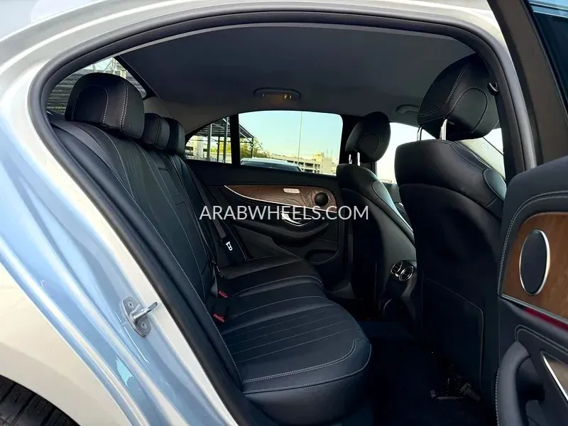 Mercedes Benz E Class 2018 for Sale in Dubai Image-19