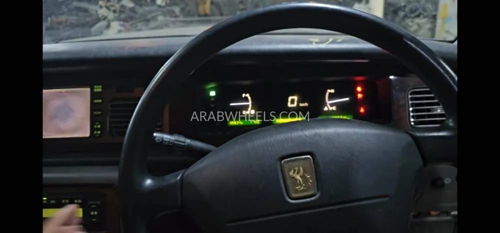 Toyota Century 1993 for Sale in Ajman Image-7