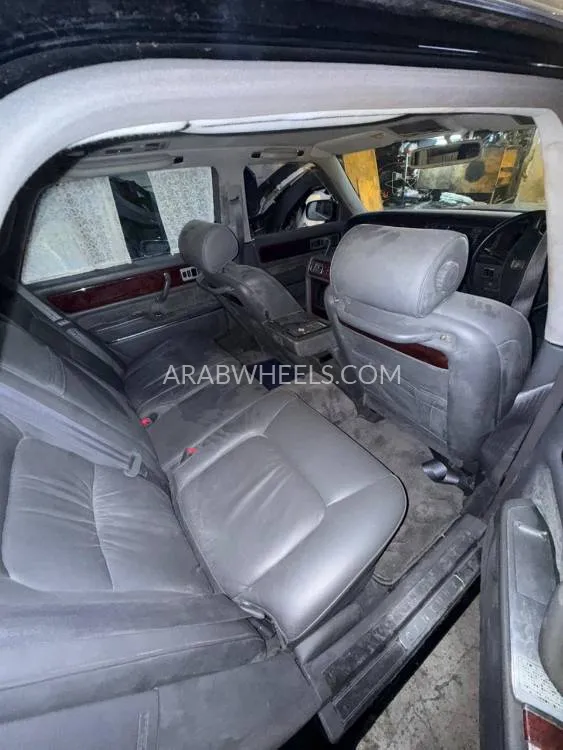 Toyota Century 1993 for Sale in Ajman Image-8