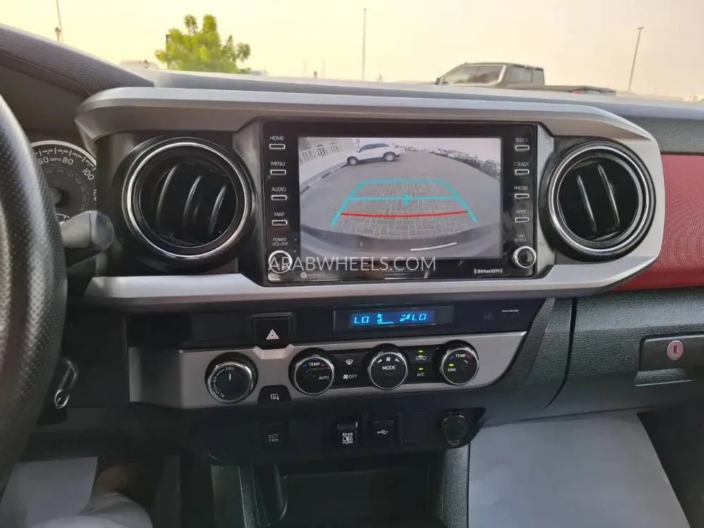 Toyota Tacoma 2021 for Sale in Ajman Image-13