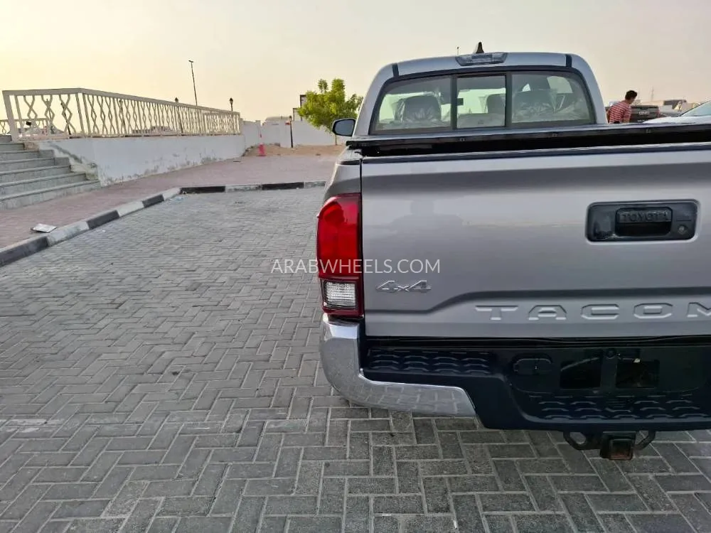 Toyota Tacoma 2021 for Sale in Ajman Image-16