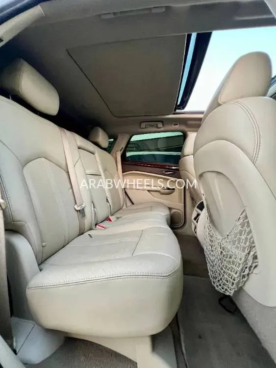 Cadillac SRX 2016 for Sale in Sharjah Image-12