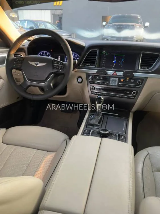 Genesis G80 2015 for Sale in Ajman Image-10