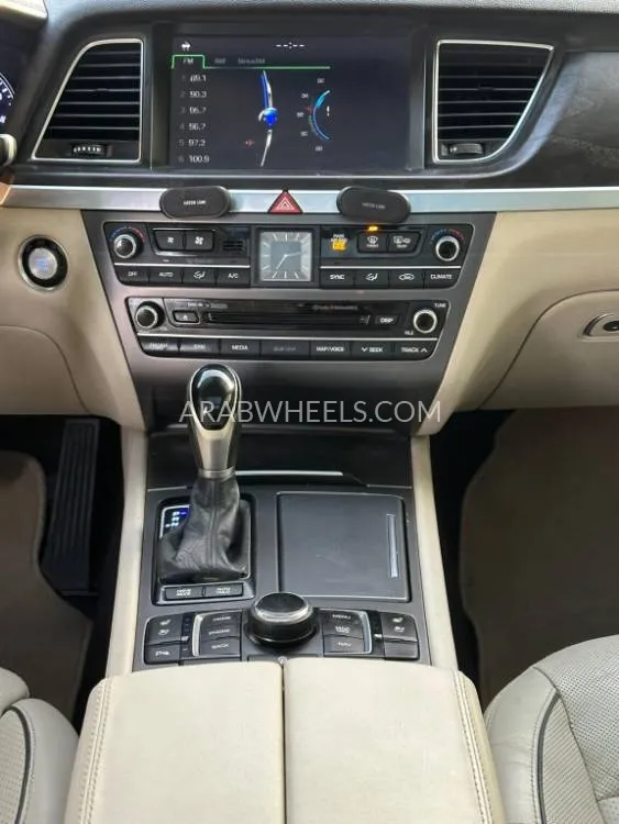 Genesis G80 2015 for Sale in Ajman Image-13