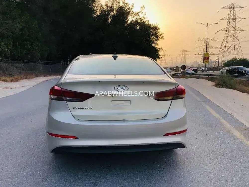 Hyundai Elantra 2017 for Sale in Sharjah Image-5