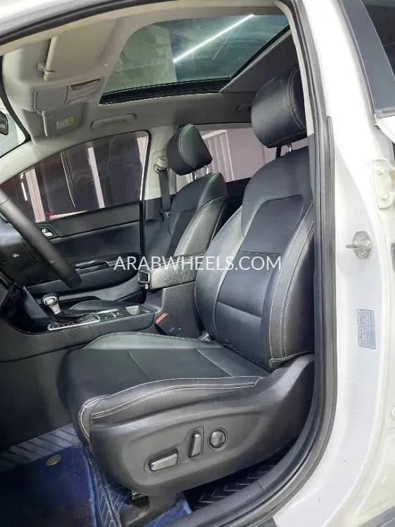 Kia Sportage 2018 for Sale in Ajman Image-5