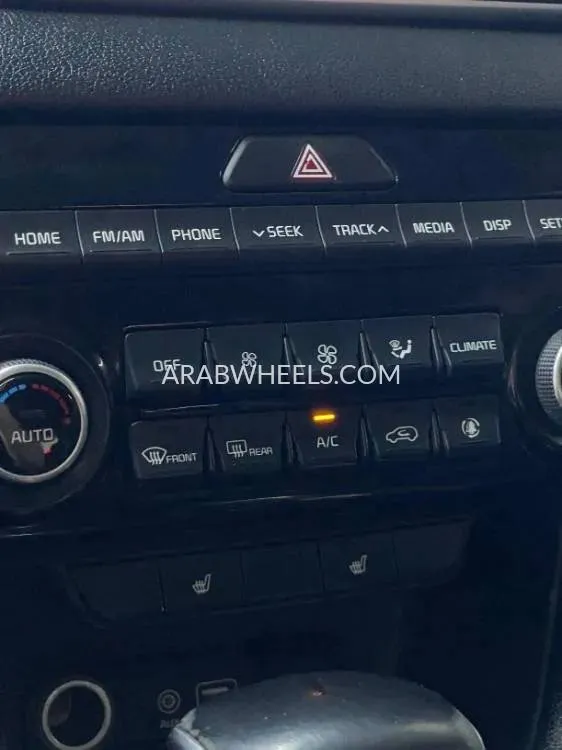 Kia Sportage 2018 for Sale in Ajman Image-11