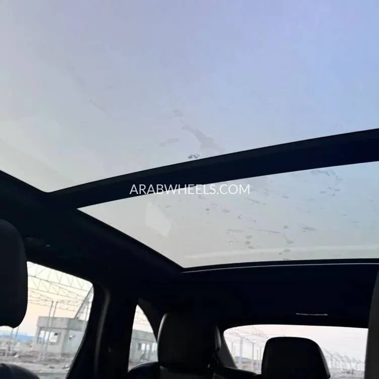 Porsche Cayenne 2018 for Sale in Ajman Image-8